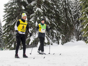 Třetina startovného na Virtuální ČEZ SkiTour vybaví díky Hervisu na zimu nevidomé účastníky