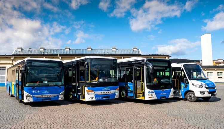 Covid zamíchal veřejnou dopravou v Plzeňském kraji, od neděle platí nové jízdní řády