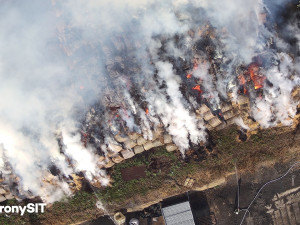 Dronaři pomáhají hasičům při požárech