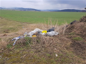 Další černá skladka