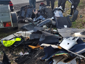 Na tuto černou skládku se přijela podívat i policie