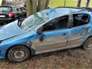 Opilý cizinec bez povolení k pobytu v ČR se snažil utajit svoji autonehodu