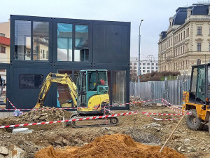 U Hlavního nádraží vzniká areál z modulových budov s vyhlídkovou plošinou