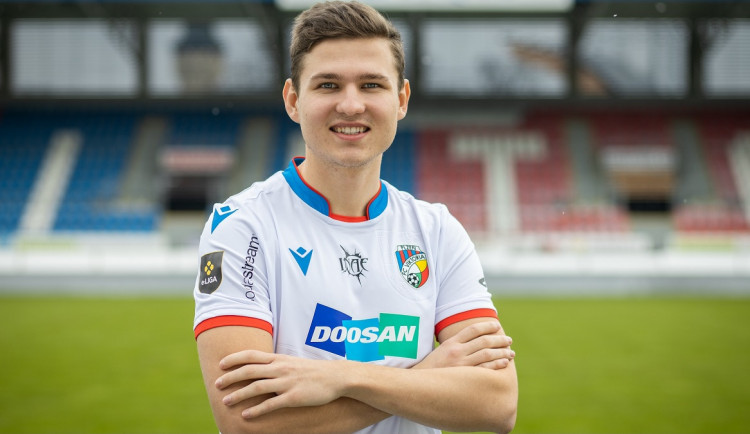 Lukáš Pour alias T9Laky