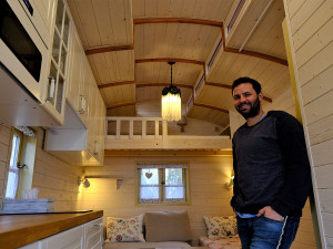 Maringotku proměnil Ondřej Vácha za šest měsíců v malý rodinný klenot, teď se mu hrnou další zakázky