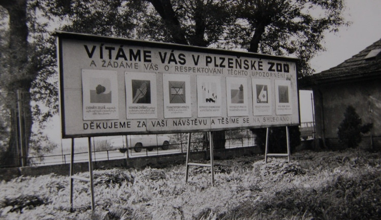 Plzeňská ZOO letos slaví 95 let od svého založení, její historii připomíná výstava i kniha