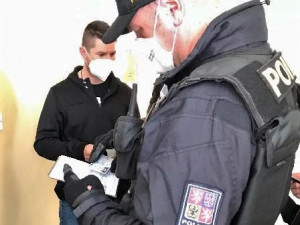 Cizinecká policie provětrala firmu i ubytovny, odhalila zahraniční pracovníky bez patřičných dokladů