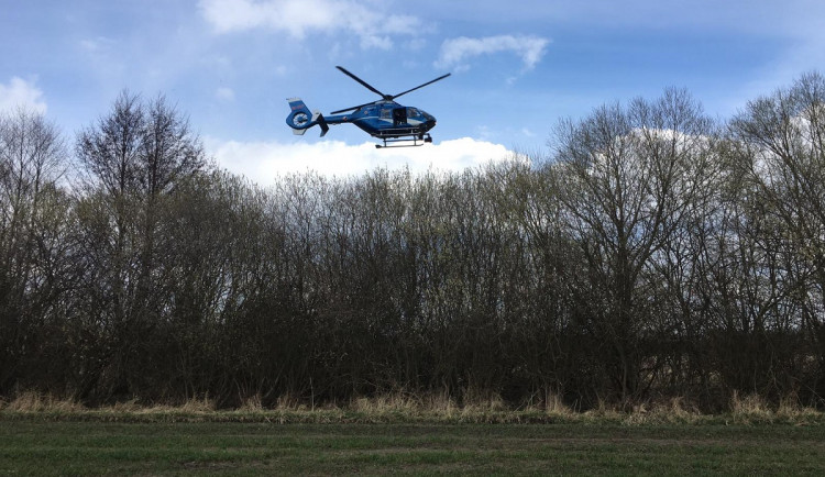 Uprchlíka z psychiatrické nemocnice dopadli policisté v kradeném autě