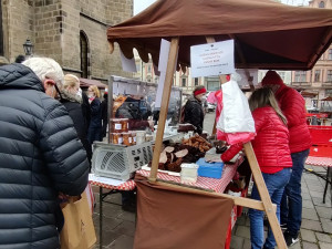 O farmářské trhy byl obrovský záměr, někteří trhovci měli během chvíle vyprodáno