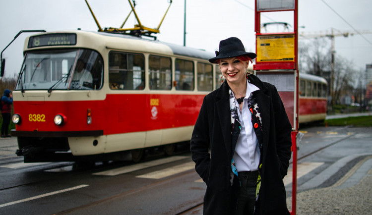 Často na mě mávají děti nebo mladí, říká Tramvajačka Karolína z Instagramu