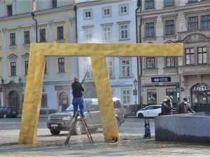 Velbloud dostal novou vanu, Plzeň po zimě postupně spouští kašny a fontány