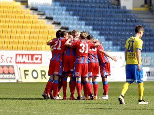 První poločas se viktoriáni v utkání s Teplicemi trápili, druhá půle se jim vydařila