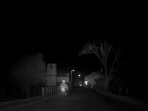 Poslední metry motorkáře před jeho pádem