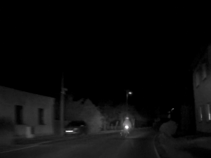 Poslední metry motorkáře před jeho pádem