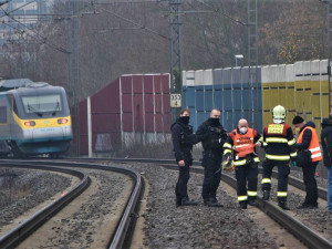 Tragédie na kolejích, neznámý muž nepřežil střet s vlakem