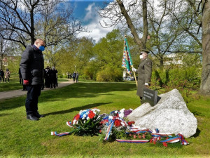 V předvečer zahájení Slavností svobody uctila Plzeň památku obětí válek