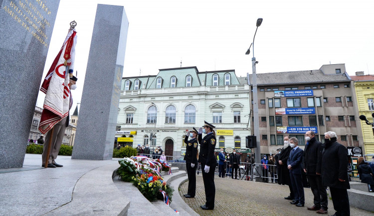 Pietní akt u památníku Díky, Ameriko! sledovali veteráni v USA v přímém přenosu