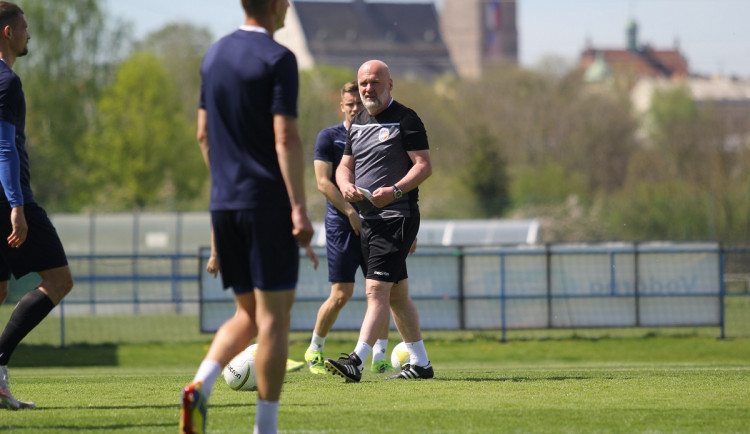 Věřím tomu, že sezona bude ještě úspěšná, říká na nový trenér Viktorie Michal Bílek