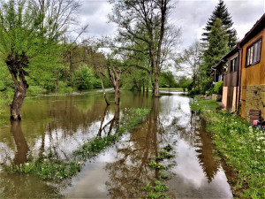 Hladiny řek v Plzeňském kraji po větších deštích začaly klesat, pršet už má méně