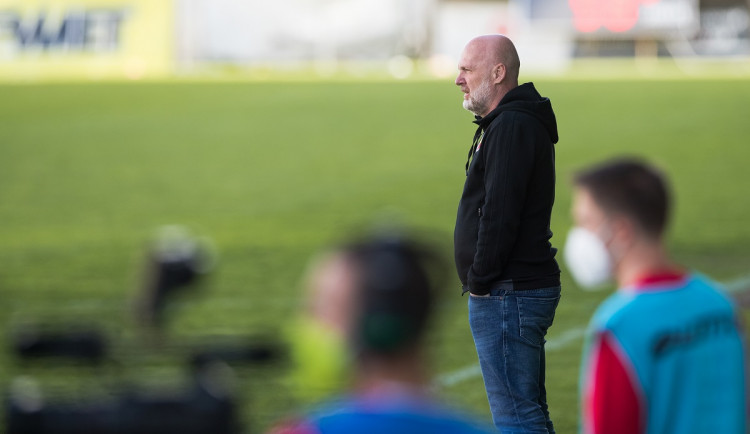 Bylo to od nás velmi špatné utkání, řekl po debaklu s Pardubicemi trenér viktoriánů Michal Bílek