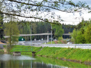 Cyklistům a chodcům začne sloužit nová lávka u Kameňáku od poloviny června