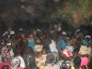 Divoké, intenzivní a uvolněné, říká o afrických tancích lektorka a psychoterapeutka Marie Fialová