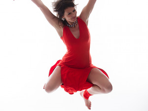 Divoké, intenzivní a uvolněné, říká o afrických tancích lektorka a psychoterapeutka Marie Fialová