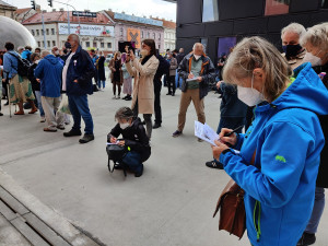 Máme toho dost, vzkázali Plzeňané vládě na protestu za nezávislost justice