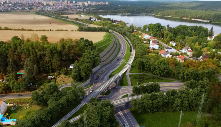 Řidiči vyjedou v sobotu na první část východního okruhu Plzně za 650 milionů