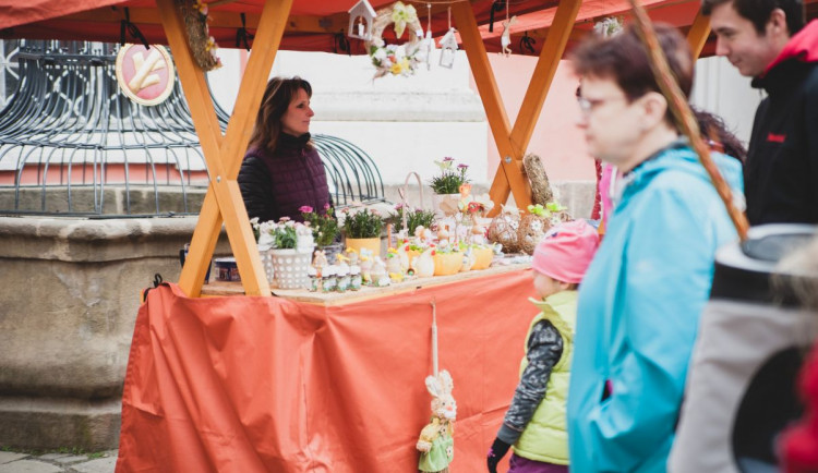 Broumovský klášter zítra zve na jarní trh
