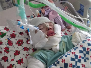 Lékaři v nemocnici řadu dní bojovali o život Natálky