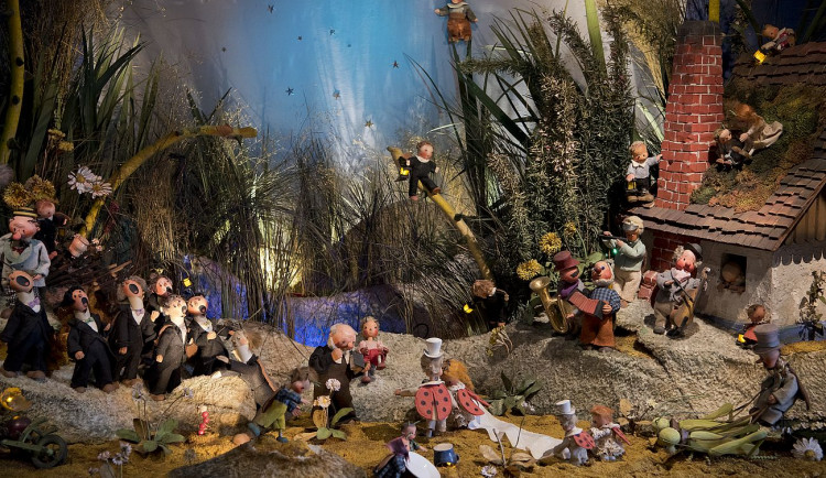 Muzeum loutek vystavuje unikátní dioráma Jiřího Trnky Svatba u Broučků