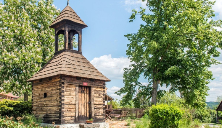 Vesnická památková rezervace Ostrovec