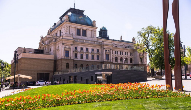 Divadlo J. K. Tyla v Plzni kvůli koronaviru odehrálo jen třetinu představení