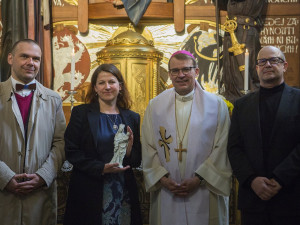 Výroba replik Plzeňské madony znovu ožívá, nově vznikla sběratelská edice 30 sošek z porcelánu