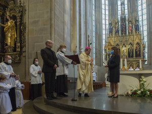 Výroba replik Plzeňské madony znovu ožívá, nově vznikla sběratelská edice 30 sošek z porcelánu