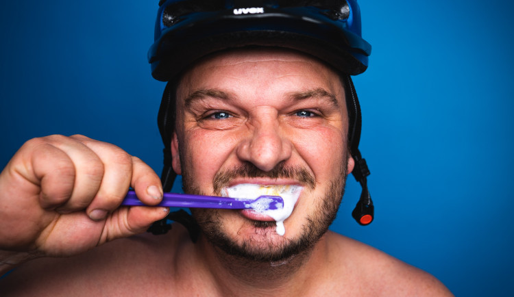 Helmu na kolo AUTOMATICKY!