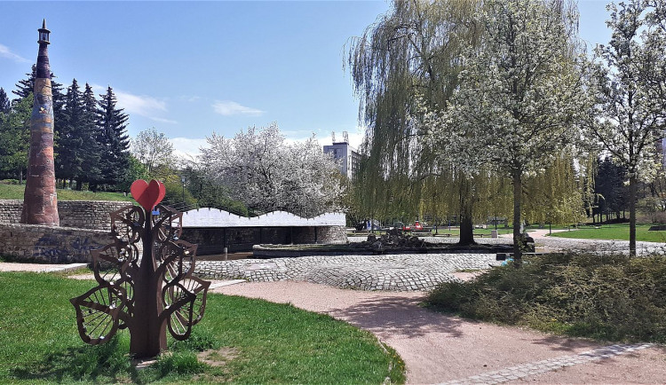 Park Chvojkovy lomy čeká obnova mobiliáře, nově se objeví i stroje na cvičení