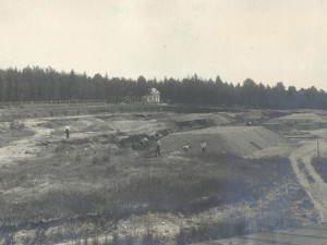 Stavba filtrů v roce 1924