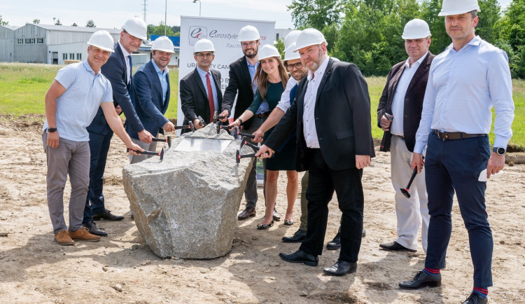 Urbanity rozšiřuje městský areál v Tachově o moderní výrobní halu na plastové výlisky