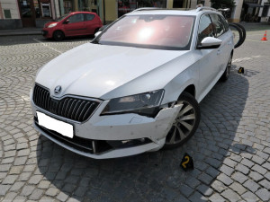 Tento vůz srazil motorkáře