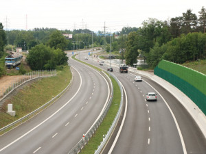 Bezpečnější a plynulejší provoz, ŘSD ukončilo na kraji Plzně důležitou silnici na Most