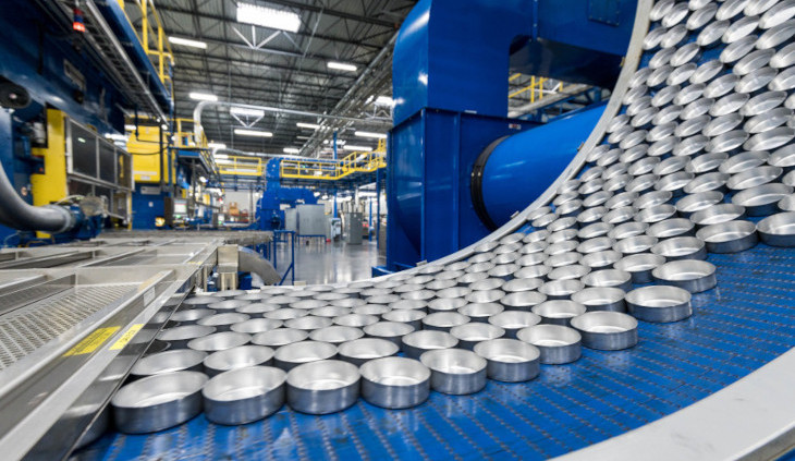 Ball Beverage Packaging Czech Republic novou investicí rozšířil dosavadní výrobu