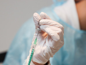 Děti budou v Plzeňském kraji očkovat proti covidu v pěti nemocnicích