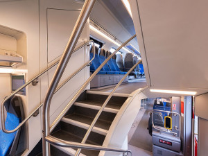 Výrobce představil dvoupatrové soupravy nové generace pro tuzemské železnice