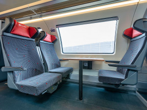 Výrobce představil dvoupatrové soupravy nové generace pro tuzemské železnice