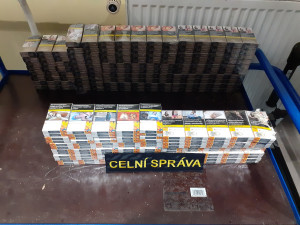 V dalším případě zabavili celníci bezmála 30 000 kusů cigaret značených v rozporu se zákonem