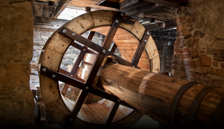 Interiér vodního hamru v Dobřívě