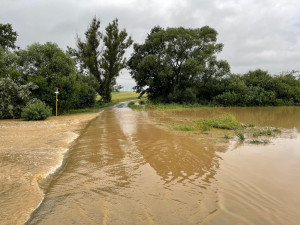 Meteorologové znovu varují před silnými bouřkami, na západě Čech hrozí i rozvodnění řek