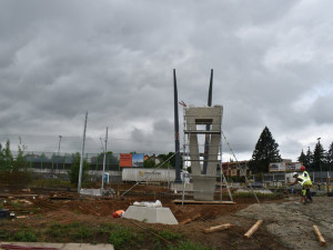 Stavba lávky si vyžádá pro řidiče další dopravní omezení v ulici U Seřadiště a sjezdu do Koterova